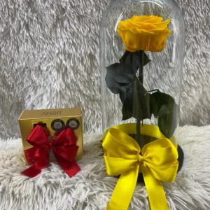 Rosa preservada amarilla y Ferreros Rocher