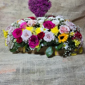 Arreglo floral con flores surtidas