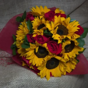 Bouquet en girasoles y rosas